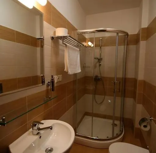 - Restaurace Na Myte 3*