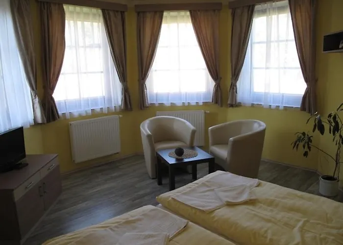 - Restaurace Na Myte 게스트하우스 3*