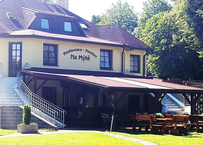 게스트하우스 - Restaurace Na Myte Sezimovo Usti